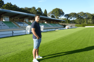 Simón Lamas en el campo de A Magdalena