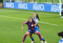 Raquel incomodando la recepción de Ari en el área