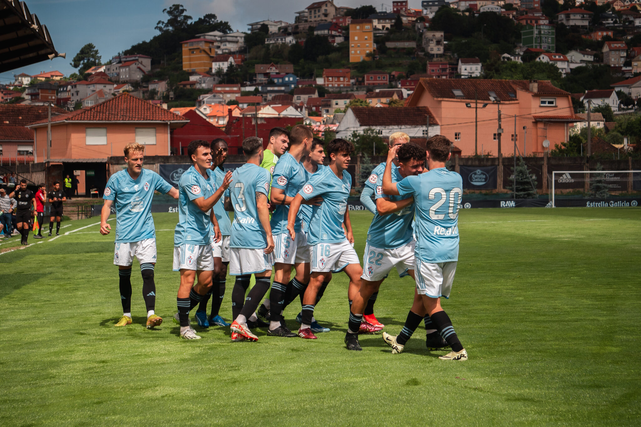 Jugadores del Gran Peña celebrando en Barreiro | Foto: Alba Grimaldi