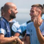 Giráldez saludando a Mingueza en un entrenamiento del Celta